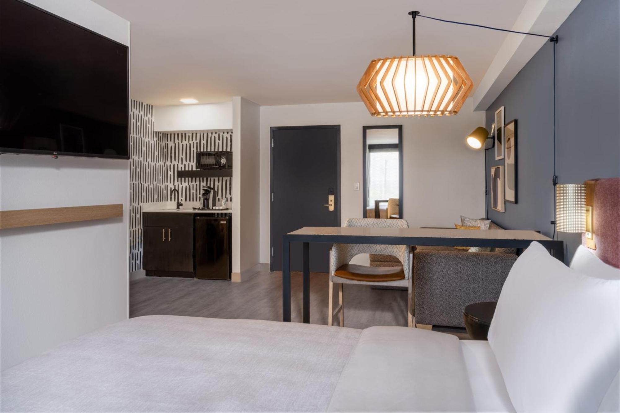 Atwell Suites Austin Airport By Ihg Экстерьер фото