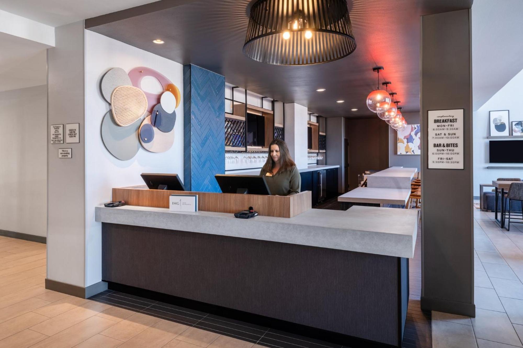 Atwell Suites Austin Airport By Ihg Экстерьер фото